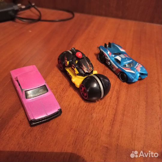 Машинки Hot Weels и Mattel