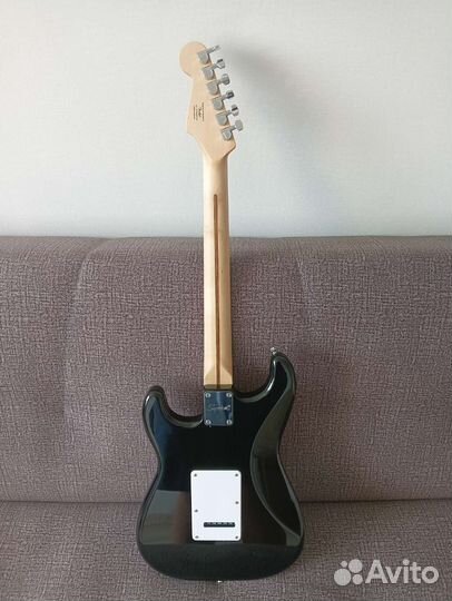 Электрогитара Fender Squier Bullet Tremolo HSS