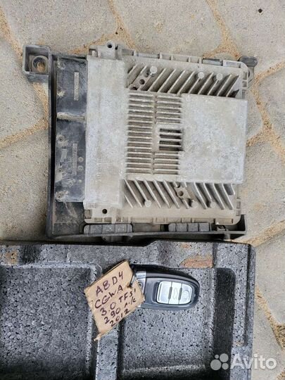 Блок управления двс двигателем cgwa 3.0 Audi A8 D4