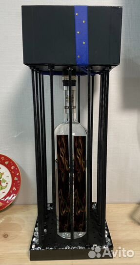 Клетка для бутылки с гайками