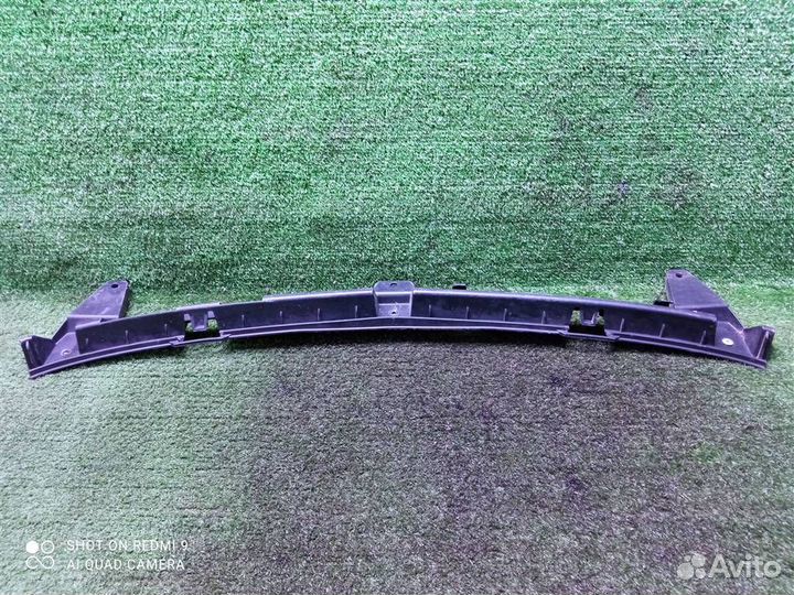 Направляющая заднего бампера центральная Opel Cor