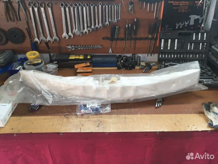 Усилитель бампера Nissan Murano 62090-CA000