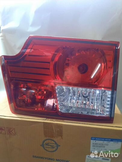 Фонарь задний правый внутренний Ссангенг Кайрон 2
