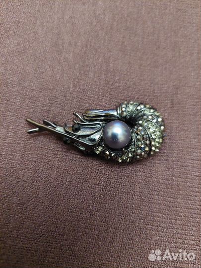 Брошь с черным жемчугом