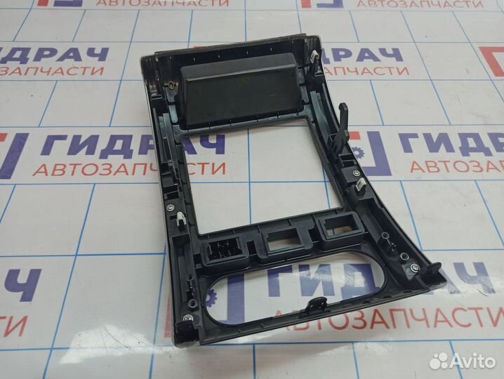 Накладка центральной консоли магнитолы Nissan X-Tr