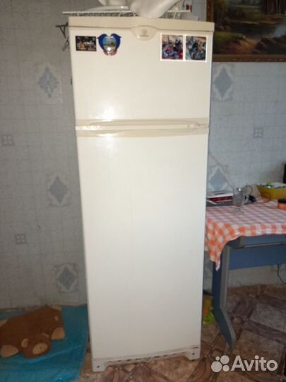 Холодильник бу indesit