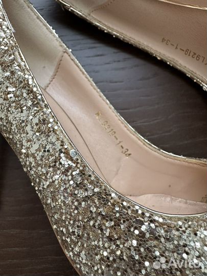 Туфли золотые блестящие 34