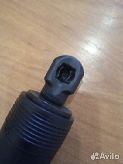 Амортизатор крышки багажника правый Bmw X5Mp F15