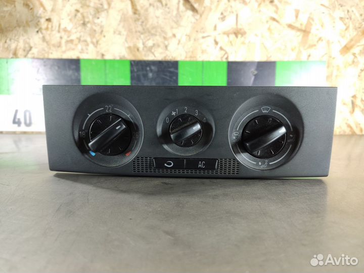 Блок управления отопителя климатической установки