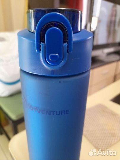 Спортивная бутылка для воды