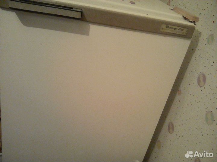 Холодильник б/у, требующий ремонта
