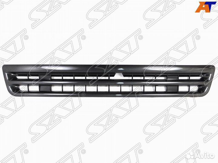 Решетка радиатора isuzu giga/EXR370 03-10