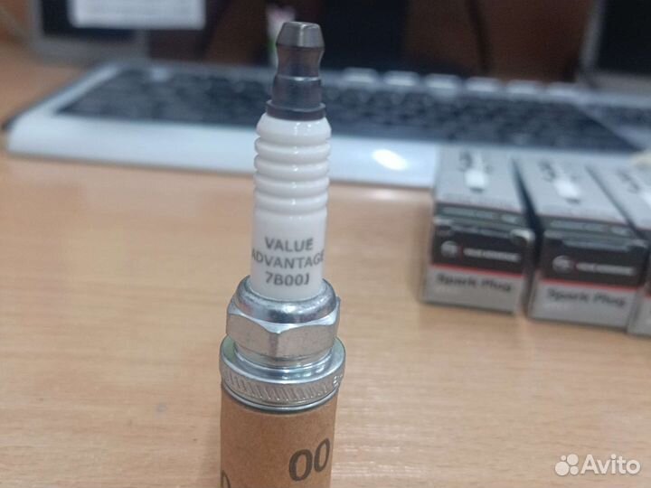 Свеча зажигания b2401ck8va