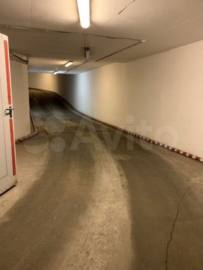 Машиноместо, 16 м²