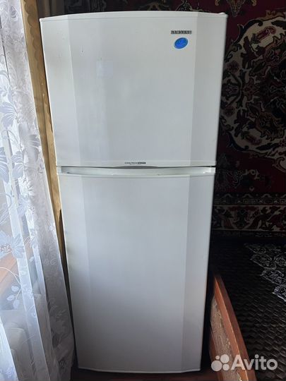 Холодильник на запчасти