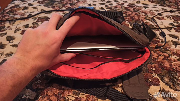 Нетбук Asus eee pc с сумкой в комплекте