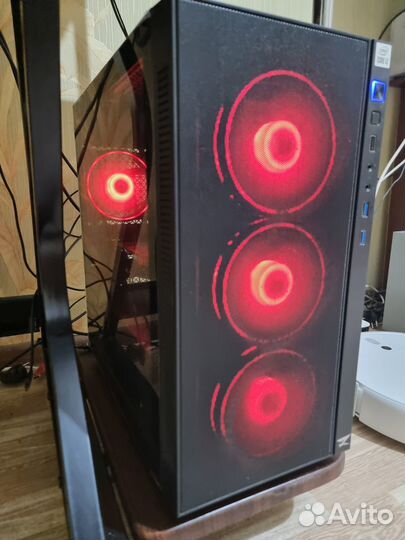 Продается игровой компьютер с монитором