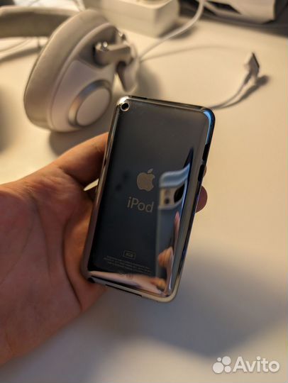 iPod Touch 4 8Gb для китайского рынка