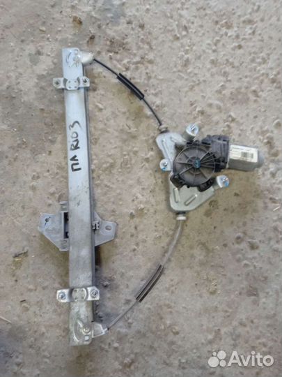 Стеклоподъемник передний левый Kia Rio 3