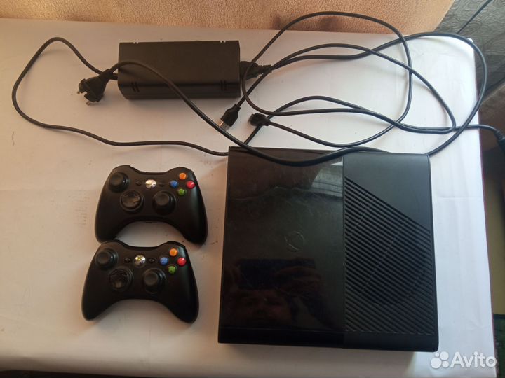 Xbox 360e freeboot 500гб
