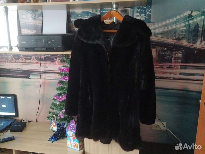 Шуба мутоновая с капюшоном