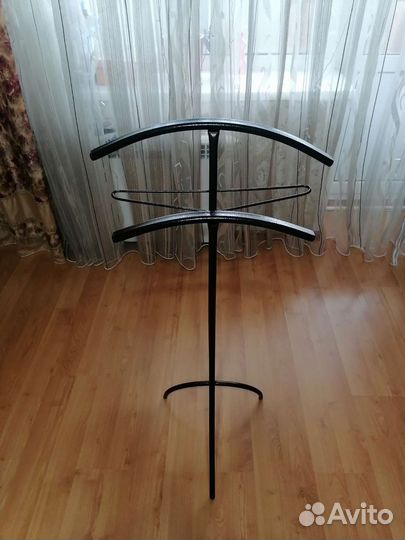 Вешалка для одежды напольная