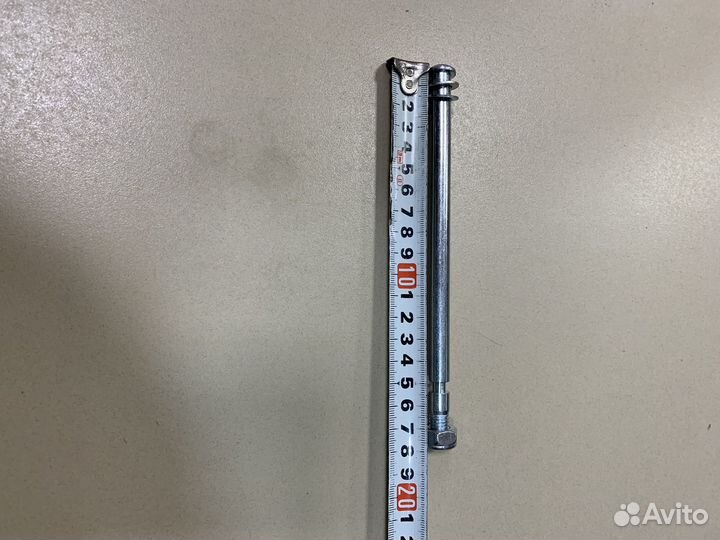 Ось на заднее колесо детского велосипеда