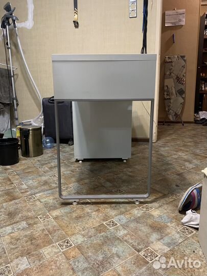 Стол компьютерный