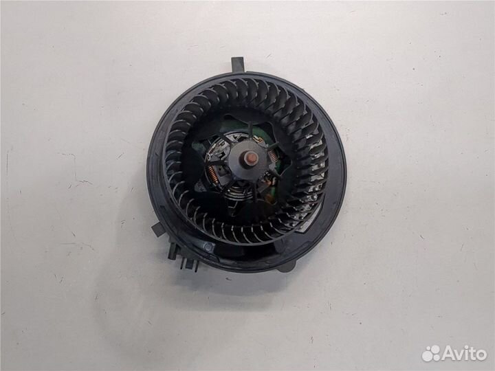 Двигатель отопителя Volkswagen Golf 7, 2015