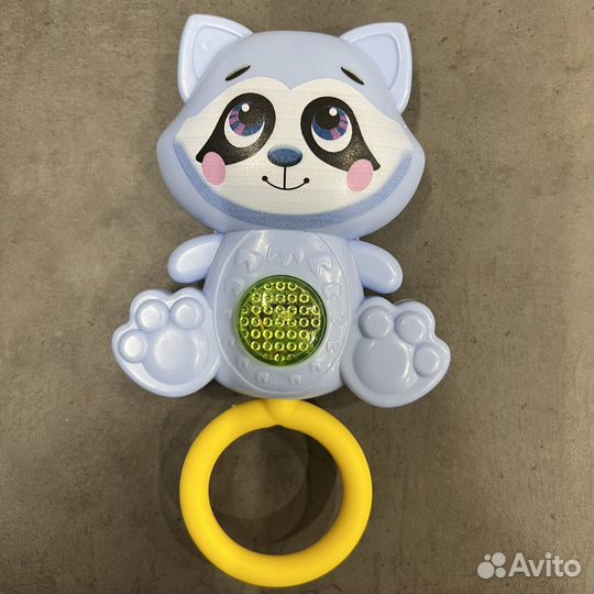 Музыкальный енот