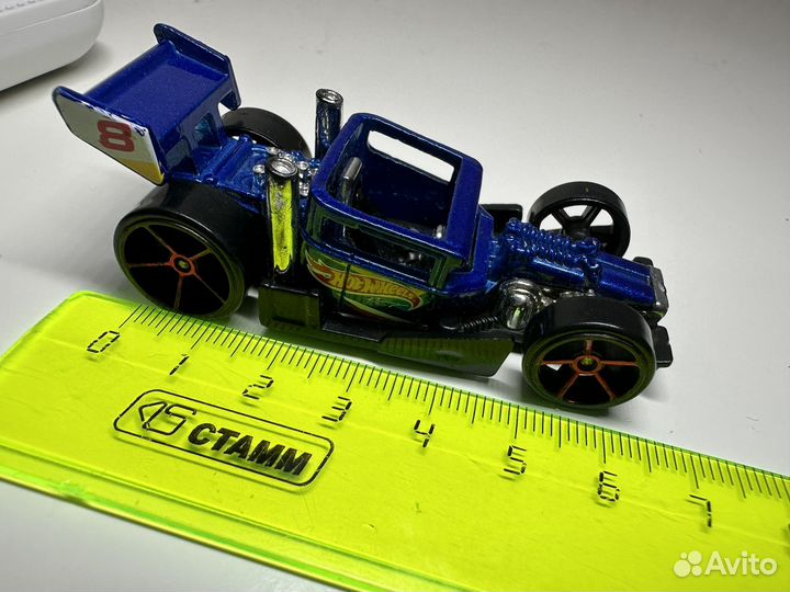 Машинки Hot Wheels