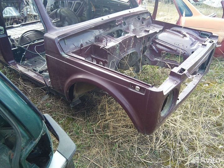 Продам переднюю часть кузова Нива 2014года