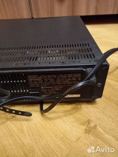 Видеомагнитофон hitachi VT-P88(GK)