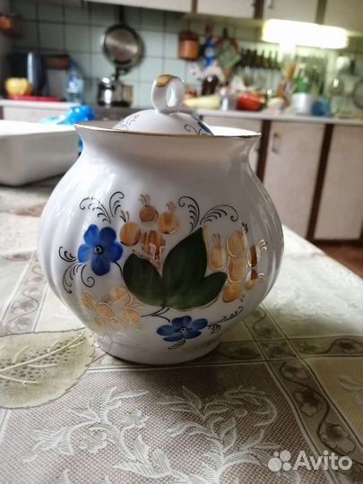 Сахарница Дулево, авторская роспись М.Саломасова