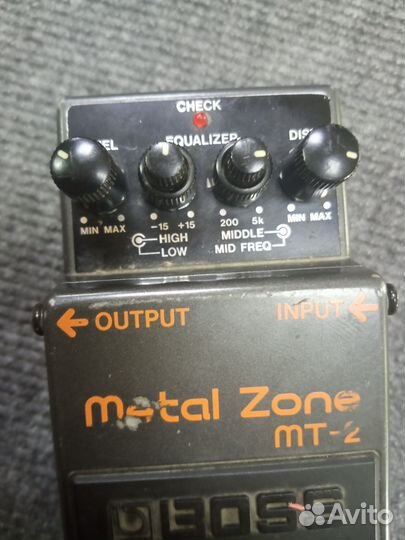 Педаль эффектов Boss Metal Zone MT-2, дисторшн