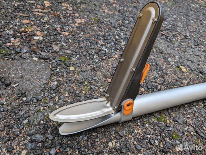 Инструмент для посадки луковичных Fiskars Xact