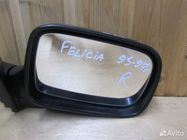 Зеркало боковое правое Skoda Felicia (Фелиция)