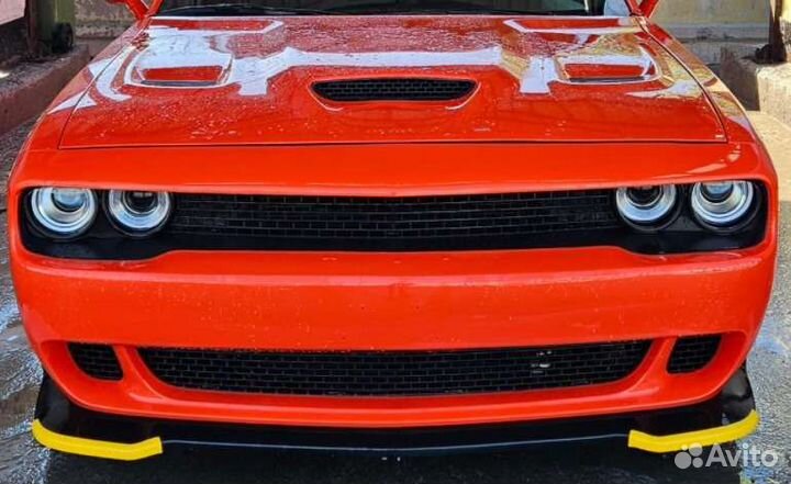 Бампер Hellcat Dodge Challenger