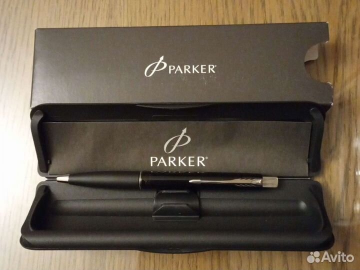 Шариковая ручка Parker Frontier