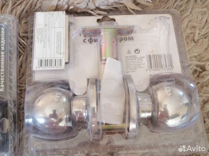 Продам дверные ручки