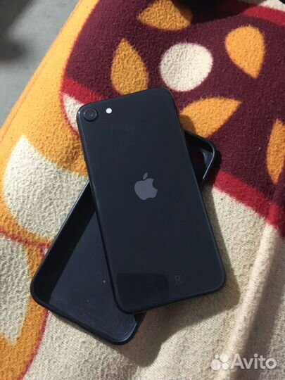 iPhone SE (2020), 128 ГБ