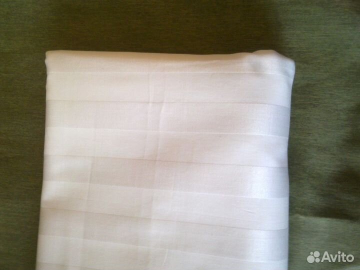 Ткань с атласной полоской