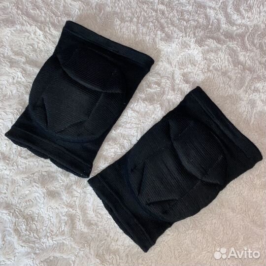 Наколенники