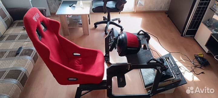 Кокпит для симрейсинга