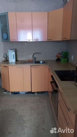 Кухонный гарнитур с техникой бу