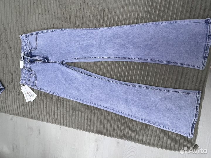Джинсы клеш новые 26 размер