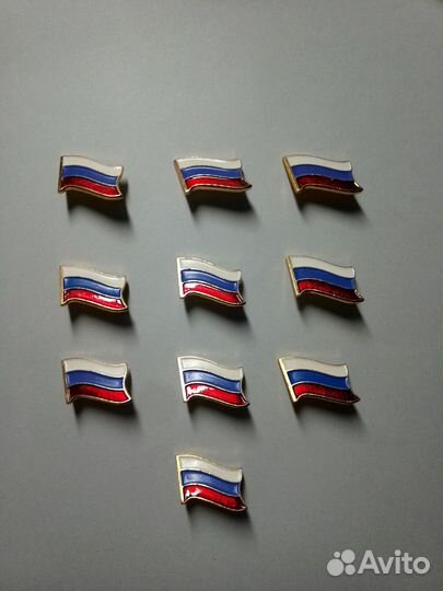 Значки СССР, цска, триколор РФ 1991 года