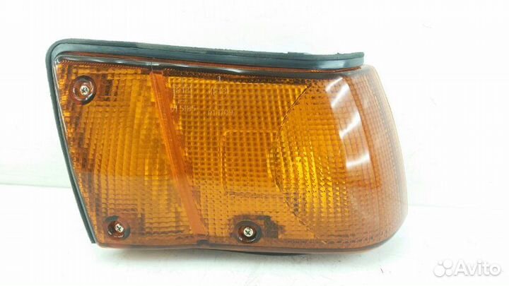 Габарит правый Nissan Sunny B13 1990