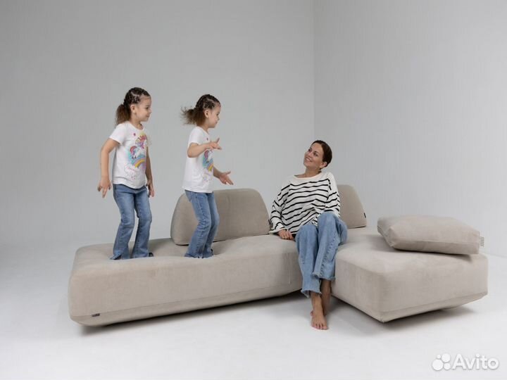 Диван прямои 4400х1700 мм