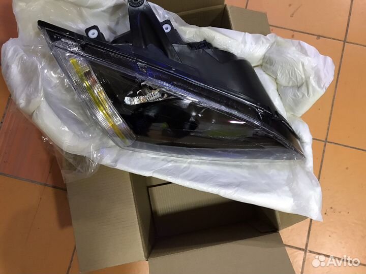 Фары Ford Focus 2 чёрные Новые Аналог